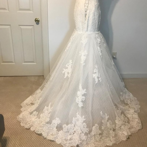 MARRA'S BRIDAL - Picture 2 of 7